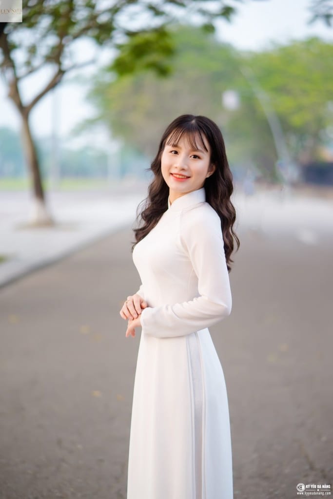 Áo dài ren trắng tinh khôi theo phom dáng váy cưới  Thời trang  Việt Giải  Trí