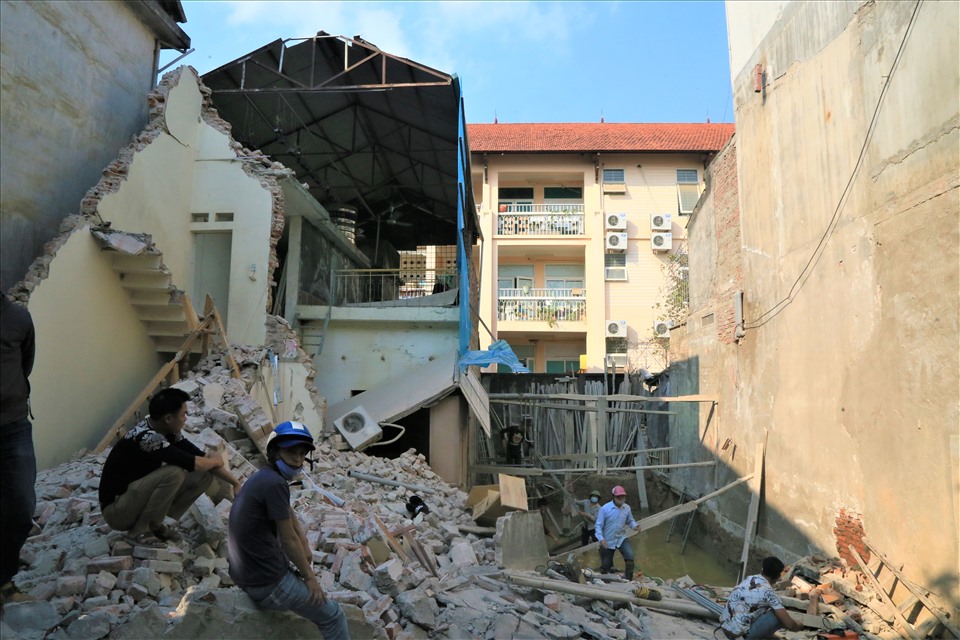 Chủ căn nhà bị đổ sập tại Lào Cai kể lại giây phút bàng hoàng