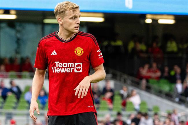 Lộ bến đỗ mới của Donny van de Beek vào tháng 1