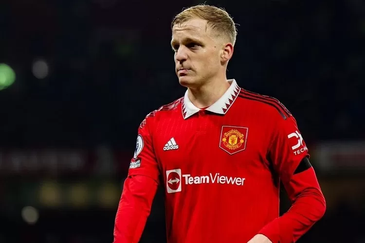 Statistik Donny van de Beek, Potensi Muda Belanda di MU Sia-Sia di Bawah Asuhan 'Ayah' Sendiri - Suara Merdeka