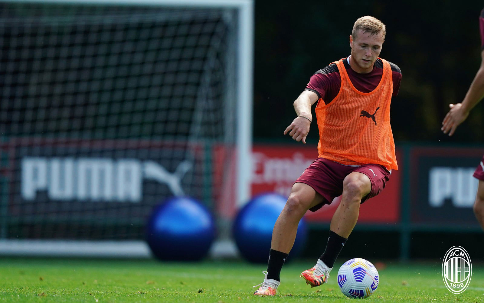 Tommaso Pobega during training at Milanello. (@acmilan.com) | Rossoneri Blog - AC Milan News