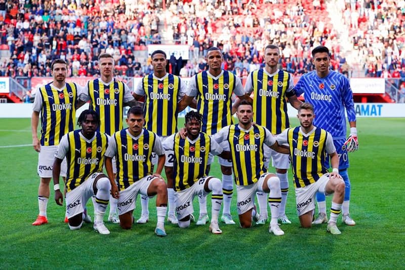 Fenerbahce: tiểu sử và những thành tựu đáng chú ý của Sarı Kanaryalar