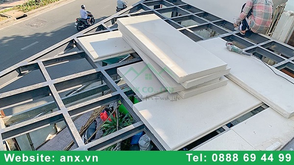 Lót trần bằng tấm tường panel