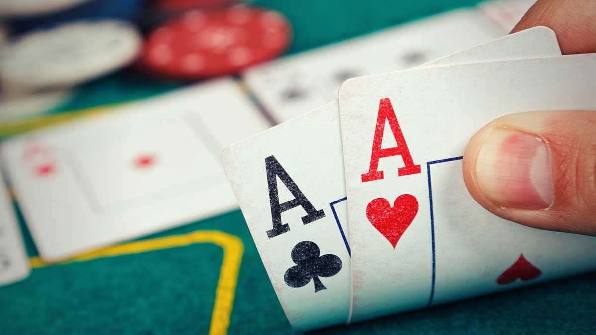 Top 10 ván bài khởi đầu tốt nhất trong Texas Hold'em | Tự nhiên8