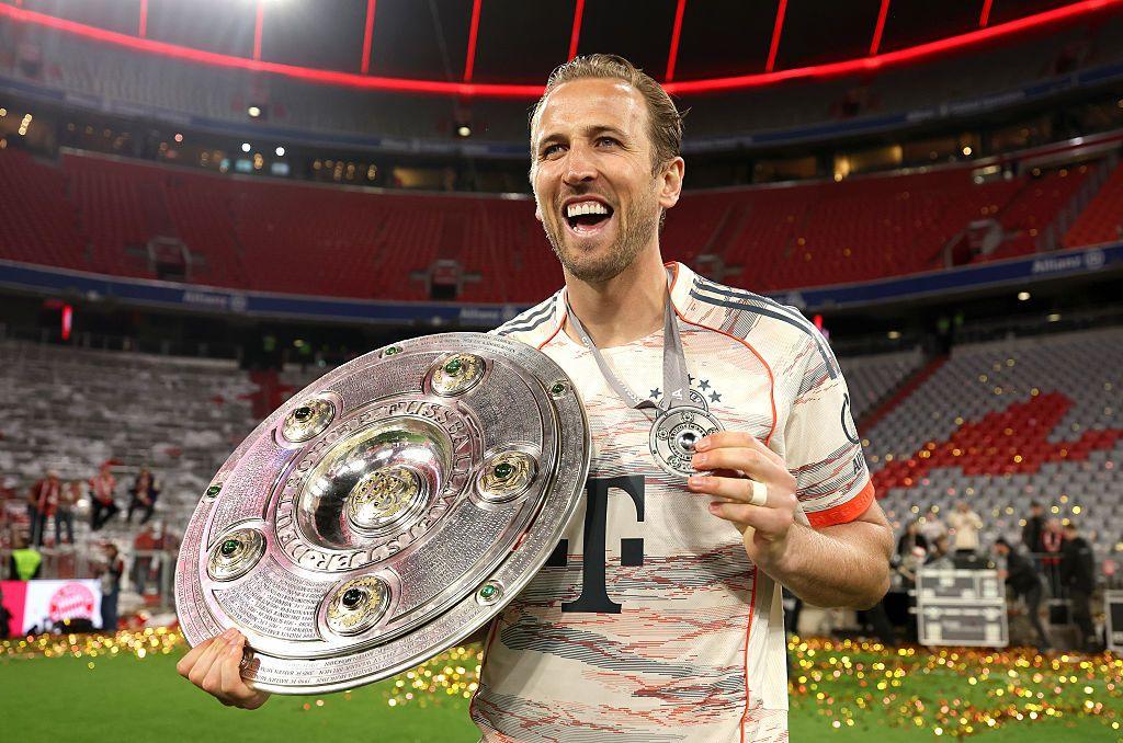 Harry Kane: 'Cuối cùng, tôi cũng được nâng cúp' - Bongdaplus.vn