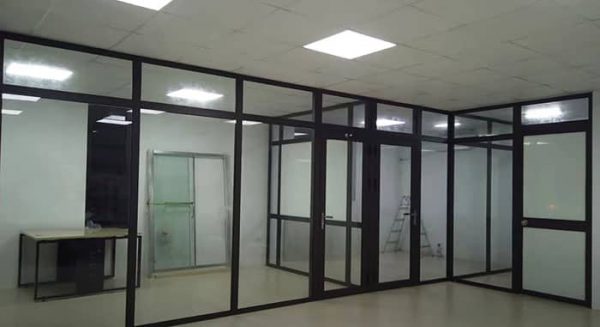 Vách cửa nhôm việt pháp hệ 450 ngăn phòng sang trọng