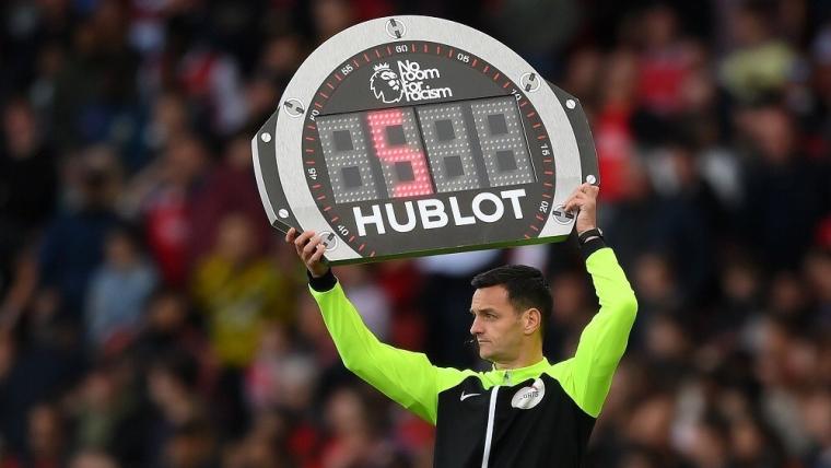 Cập Nhật Luật Bù Giờ Trong Bóng Đá Theo Tiêu Chuẩn Của FIFA