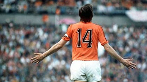 Cruyff và cái duyên lạ với số áo 14 - Bongdaplus.vn