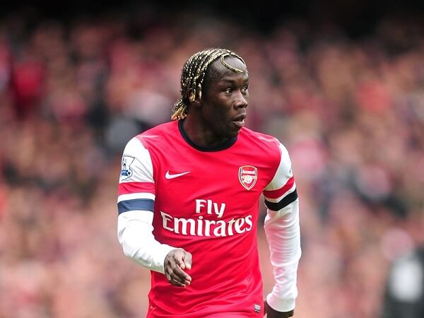 Hậu vệ xuất sắc nhất mọi thời đại của Arsenal