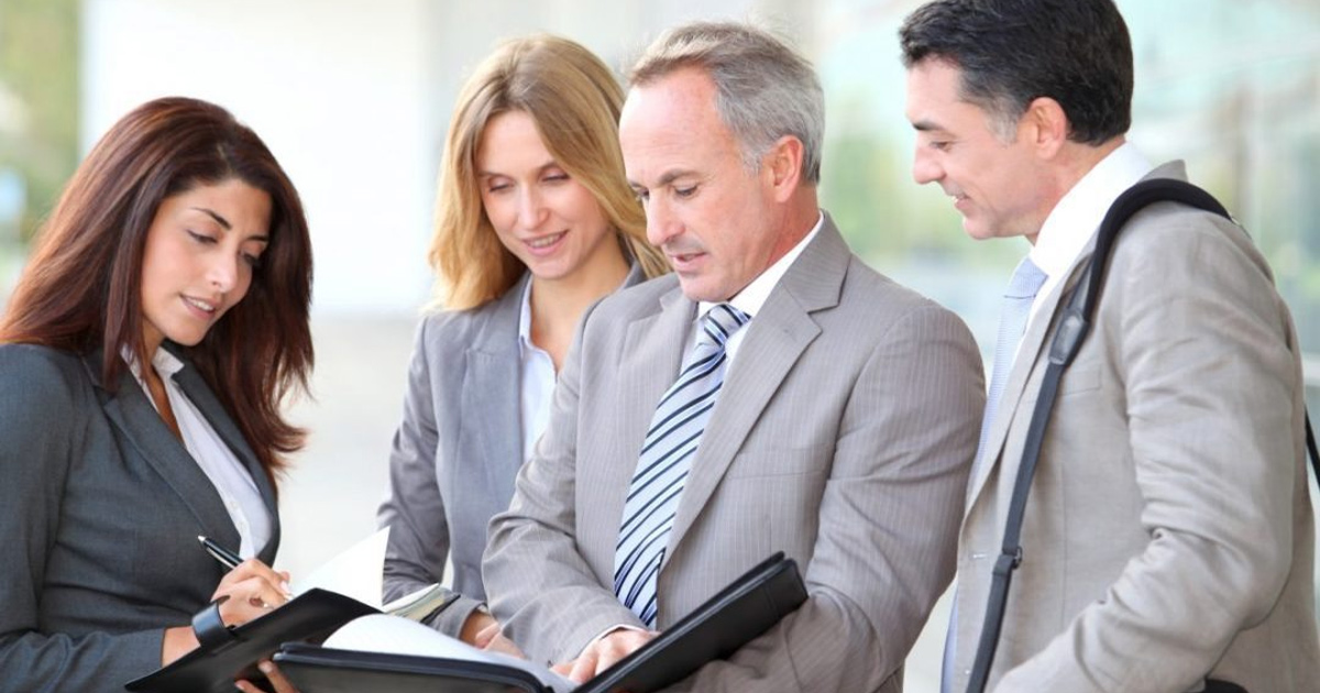 Nhân viên bán hàng: Công việc, Kỹ năng và Yêu cầu