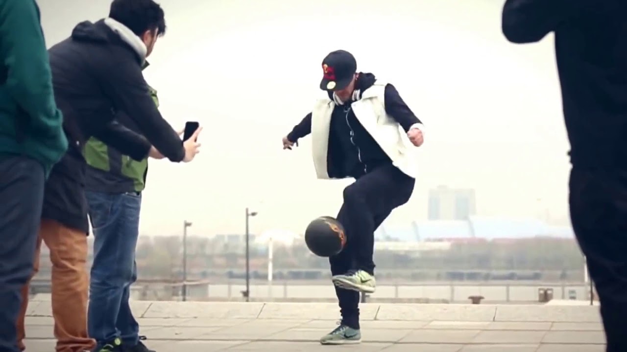 Khám Phá TOP 5+ Kỹ Thuật Bóng Đá Đường Phố Hay Nhất