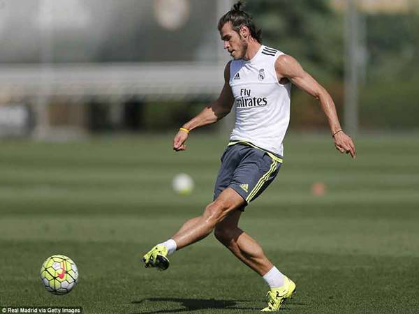 Hướng dẫn cách sút bóng bằng lòng trong chân chính xác