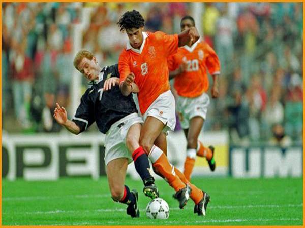 Số áo Rijkaard Khám phá số áo Rijkaard ở AC Milan, các CLB và ĐTQG