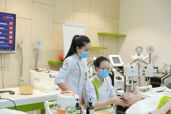 18 - 20 Tuổi Nên Học Nghề Gì Có Tương Lai Ổn Định?