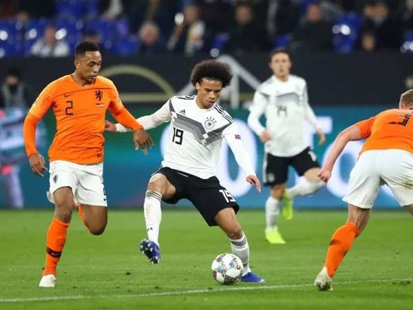 Bóng đá tổng lực là gì?