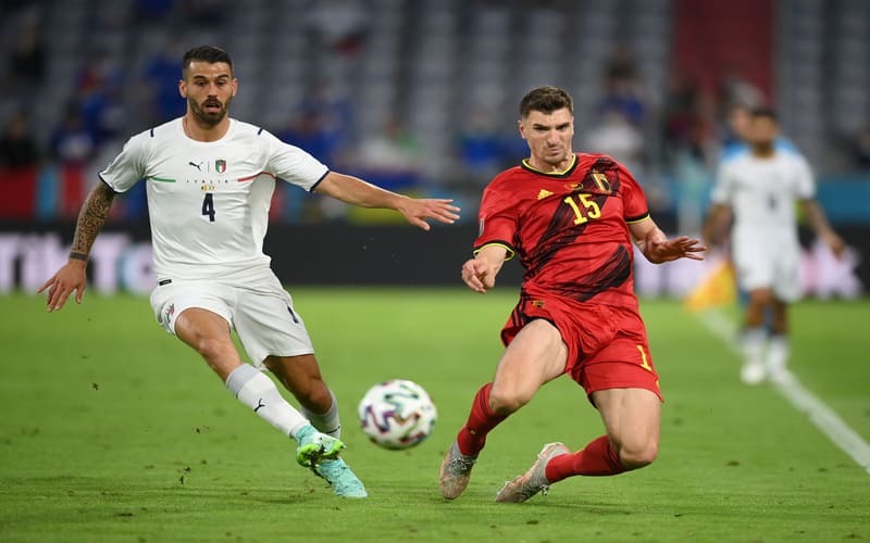 Hậu Vệ Cánh Là Gì? Vai Trò, Kỹ Năng Cần Có Của Hậu Vệ Cánh Bóng Đá