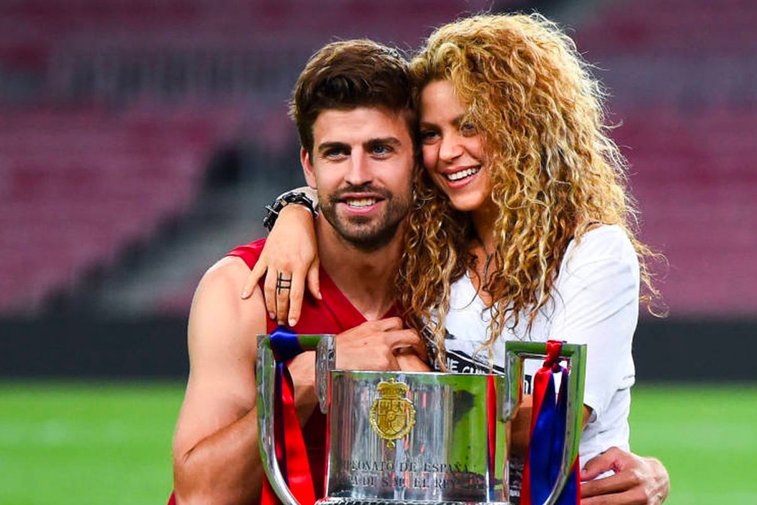 Những màn đá xoáy không hồi kết của Shakira và Pique hậu chia tay